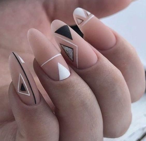 Easy Triangle Nail 1