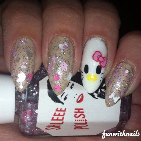 Hello Kitty Stiletto Nail 4