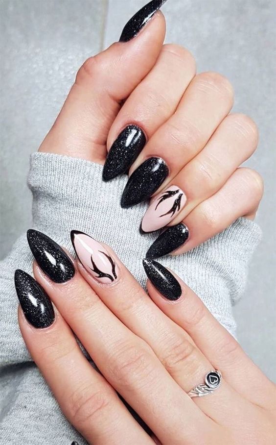 black decorated nails 7