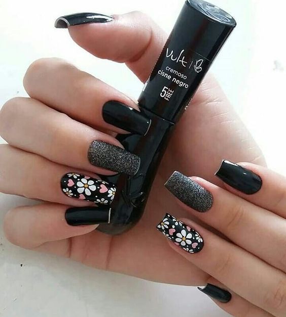 black decorated nails 9