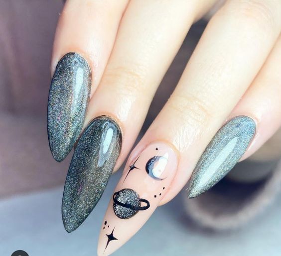 celestial decorated nails 5