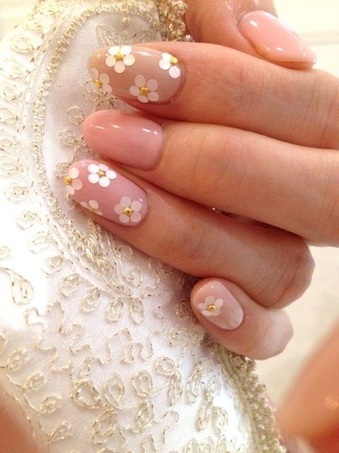 daisy floral nail art ideas 2