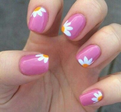 daisy floral nail art ideas 4