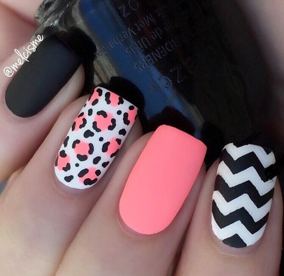 decorated nails animal print 3