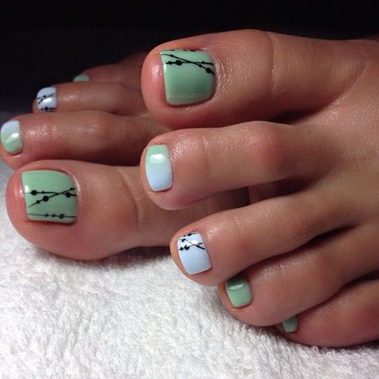 decorated toenails ideas 5