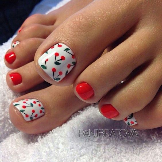 decorated toenails ideas 8