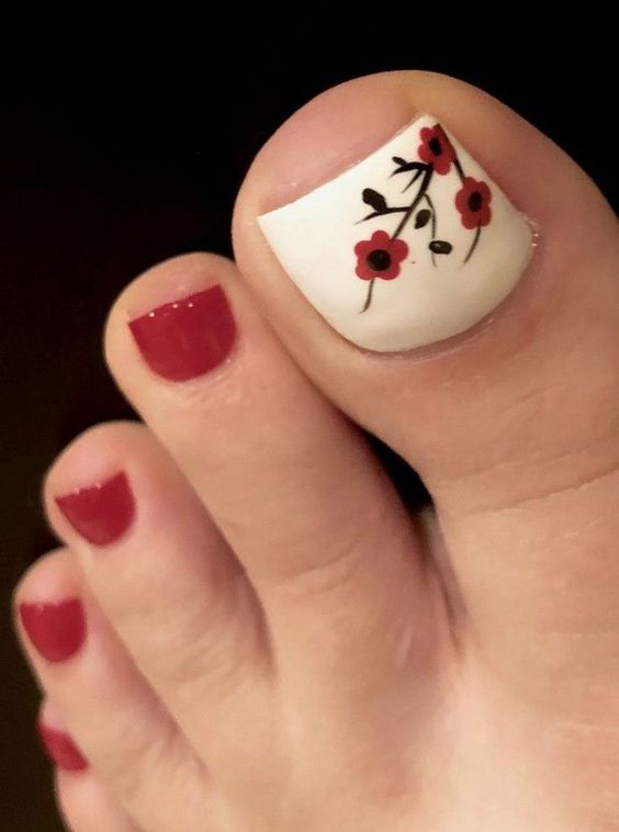 decorated toenails ideas 9