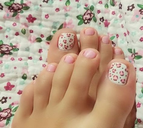 Decorated Toenails Ideas