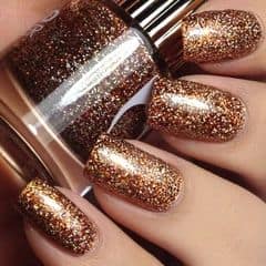 gold nails art 14