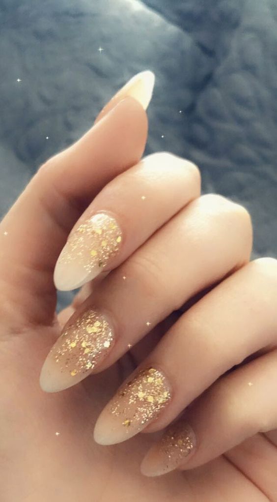 gold nails art 5