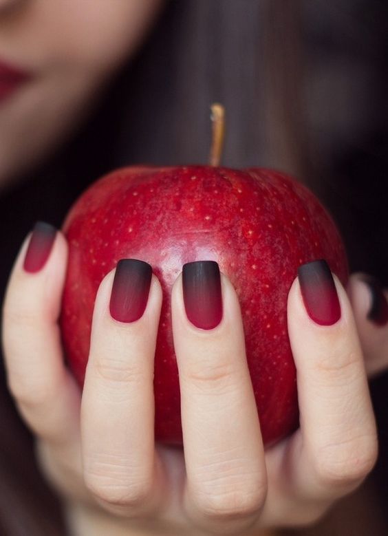 gradient nails red