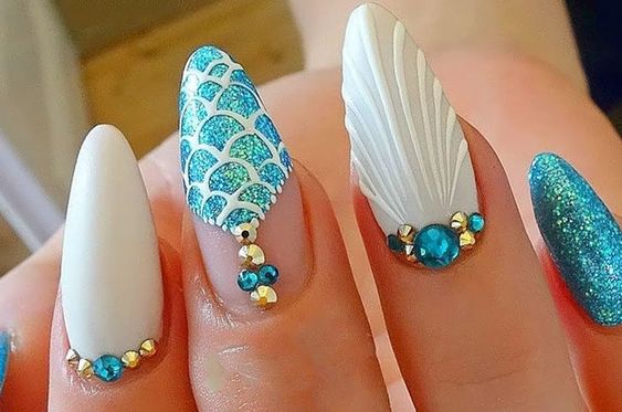 mermaid decorated nails 9