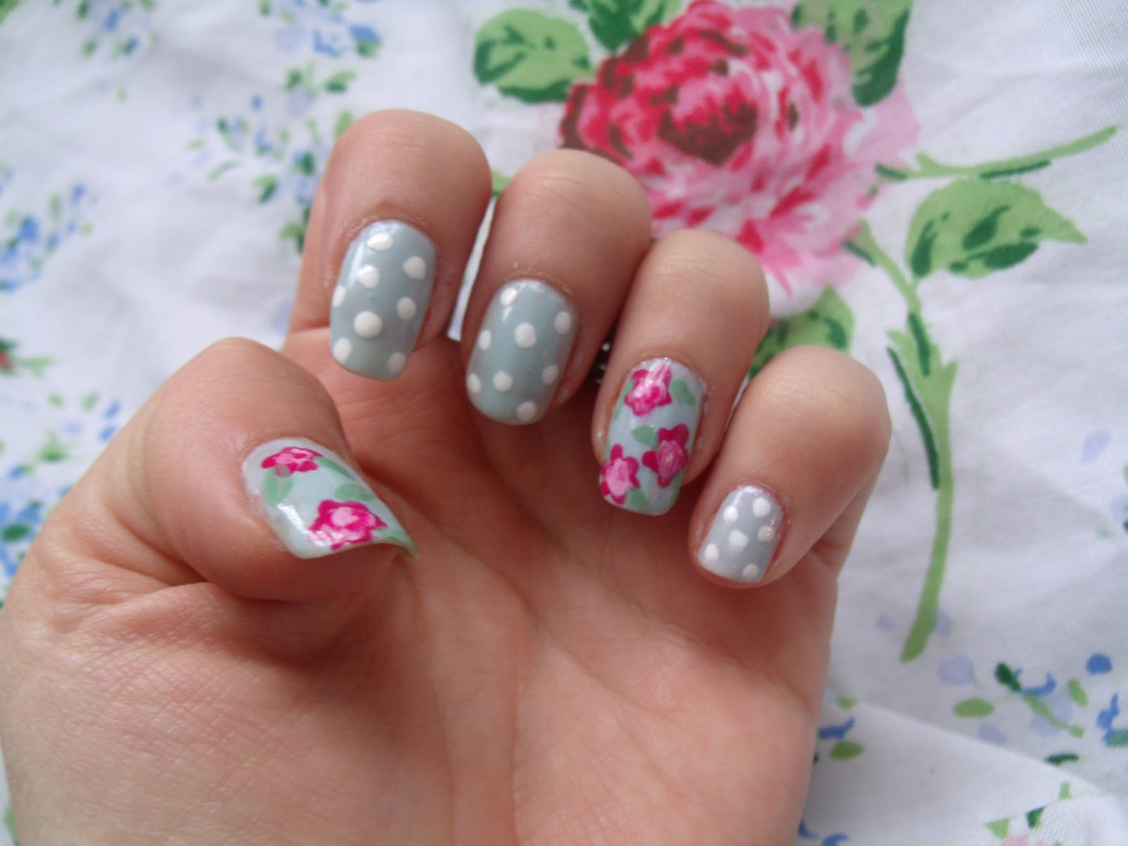 nail decorated floral print