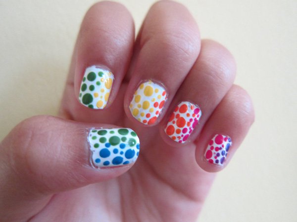 25+ Polka Dot Nails Ideias